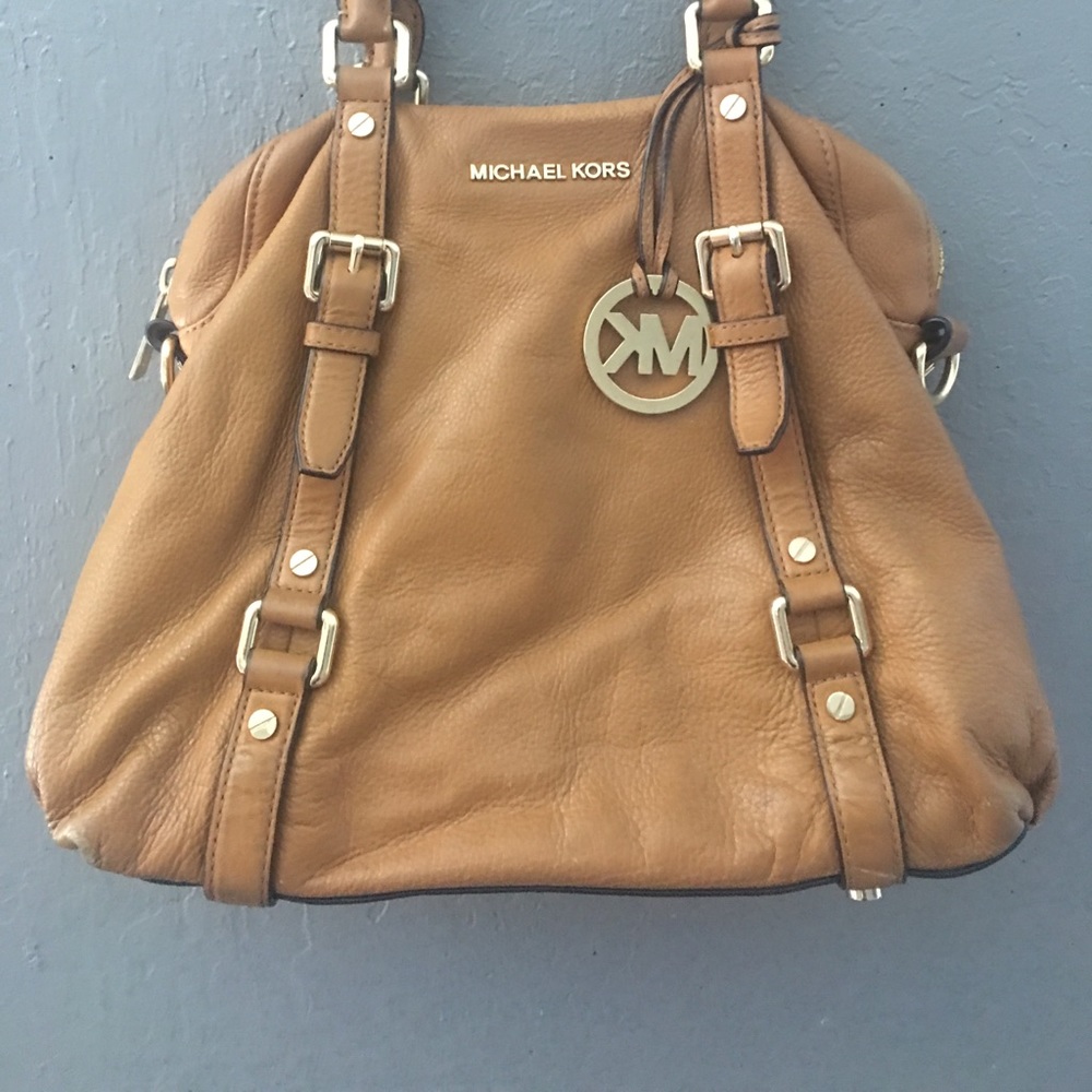 Bloggers clothes and accessories - Picture 1 of 8